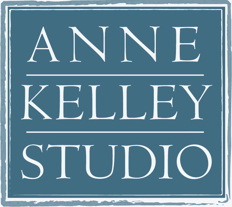 AnneKelleyLogo-4c -basic-Recovered blue bg Anne & Chris at The Portrait Salon